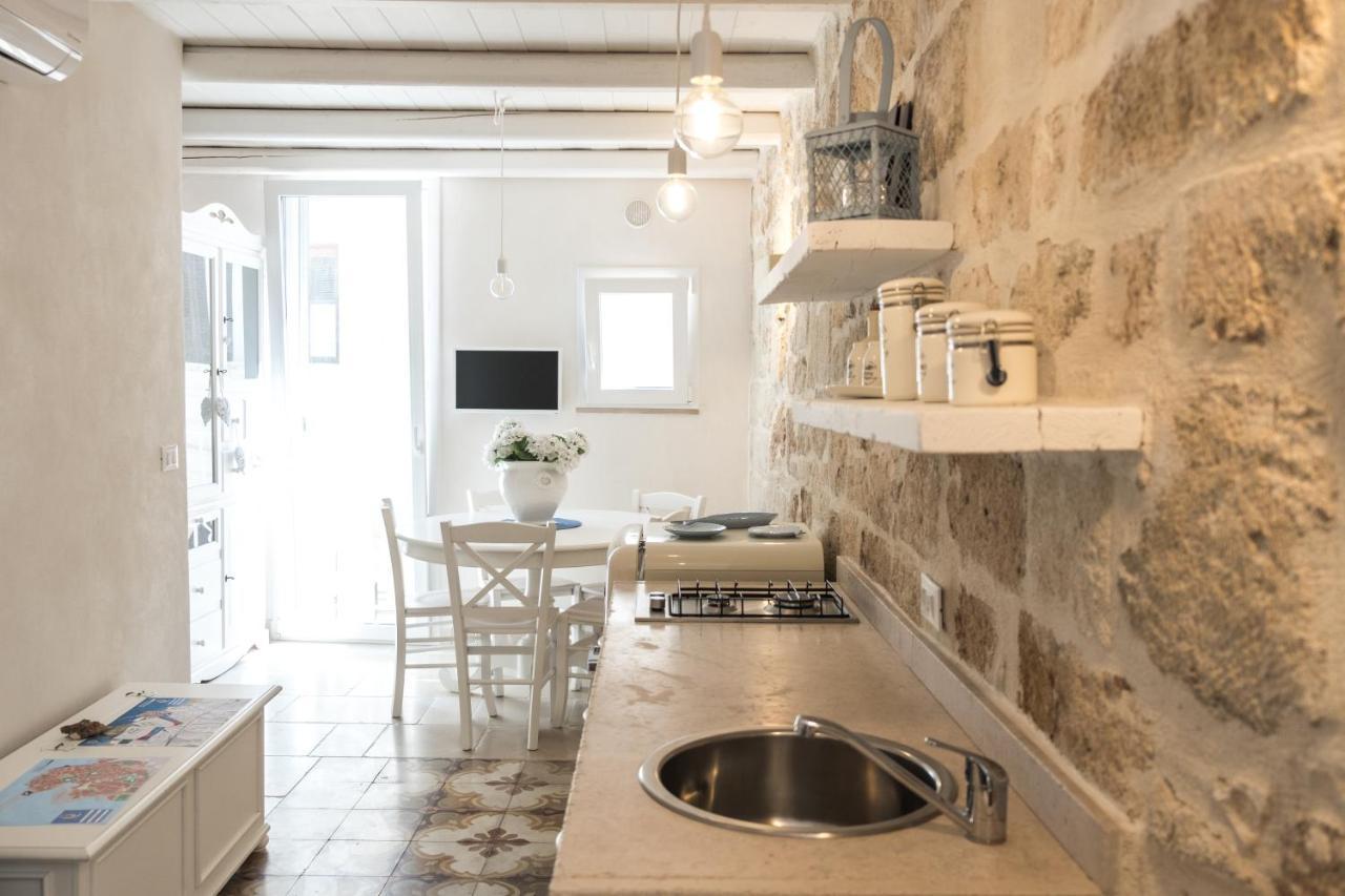 Dimore Del Borgo Antico - L'Altana Vista Mare Монополи Экстерьер фото